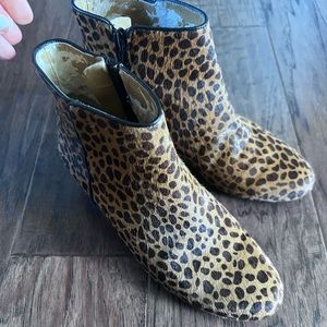 Leopard booties size 6